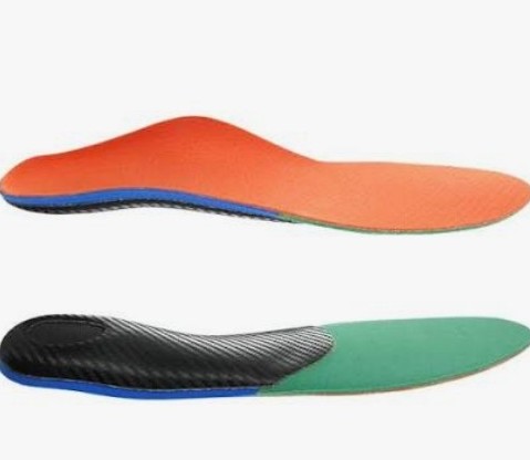 Semelle orthopédique orange, vues dessus et dessous